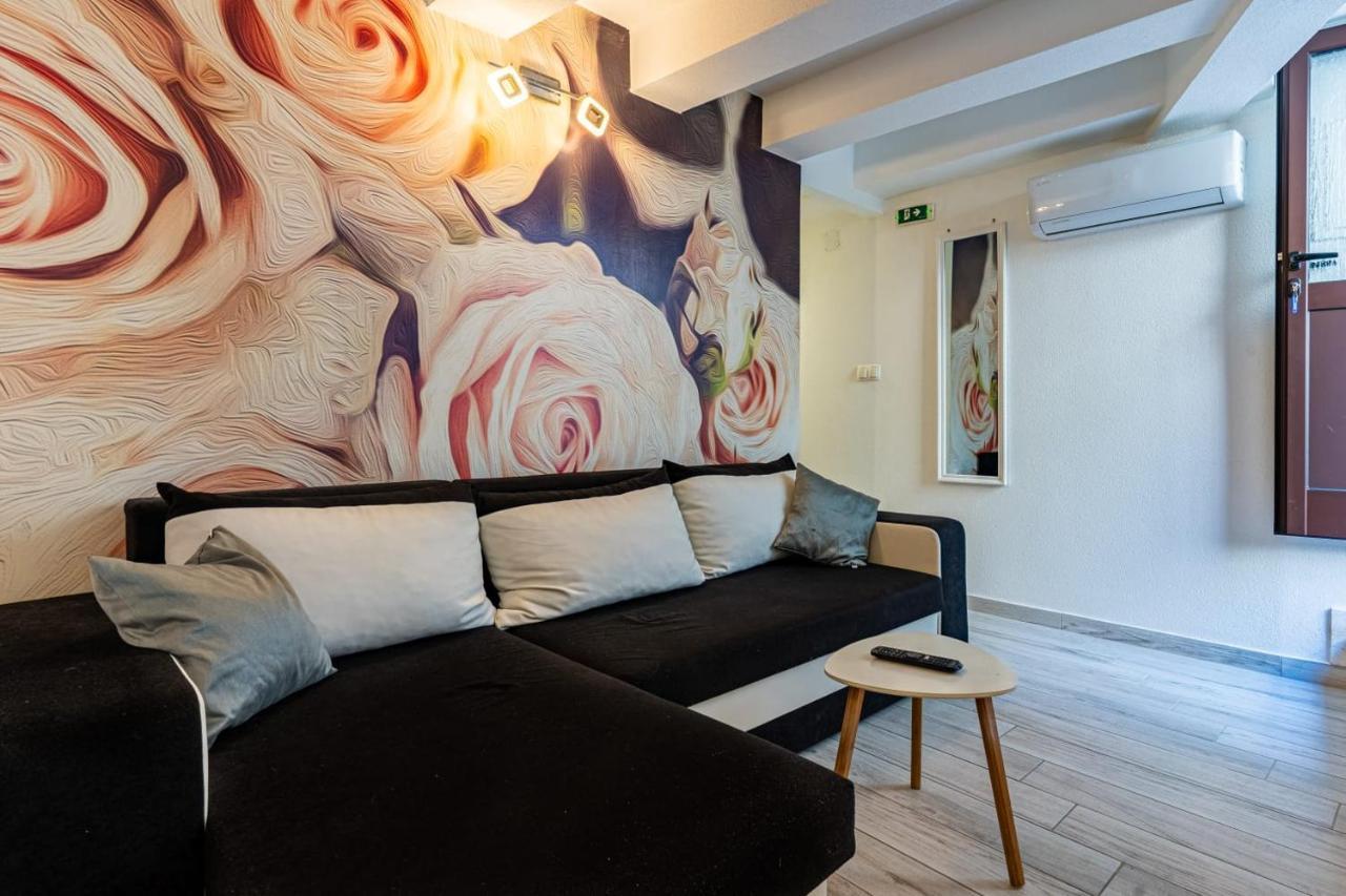 Apartments Rose1 Cres Kültér fotó